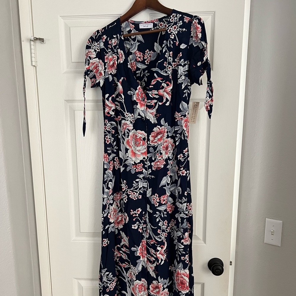 Flynn Skye short sleeve maxi